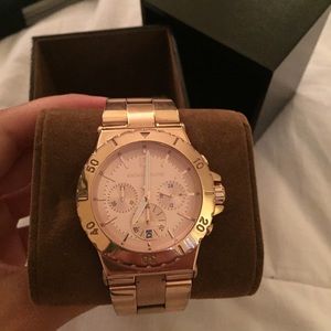 BRAND NEW MICHAEL KORS WATCH WITH BOX!!! REDUCED
